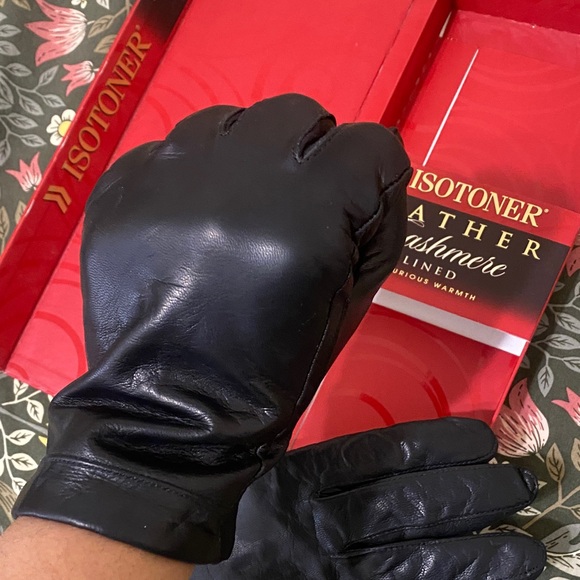 Vintage Isotoner Luxurious Black Leather Gloves 100% cashmere lined gloves - Picture 4 of 11